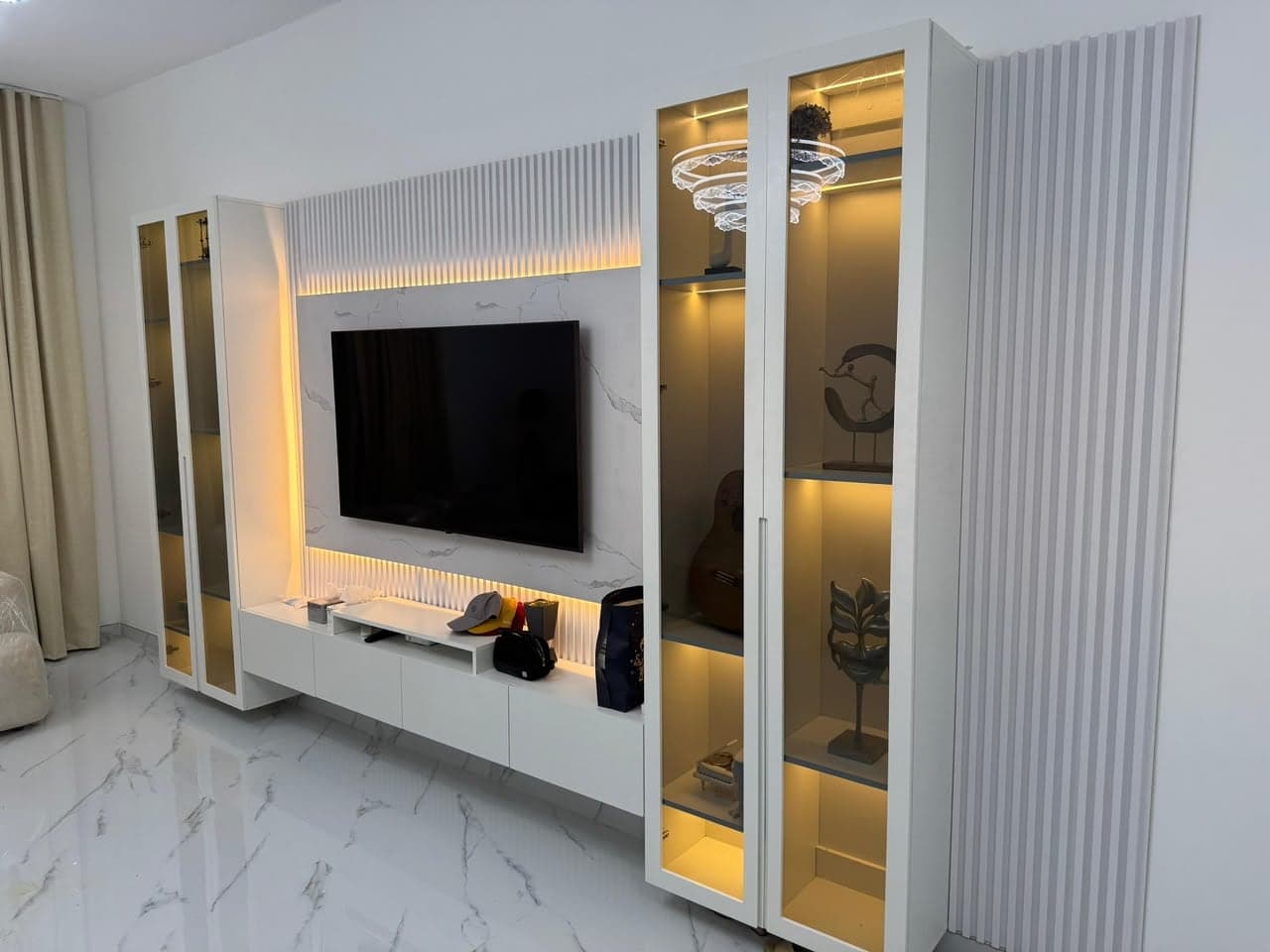 Marble-Effect TV Backdrops, view 4 of 4